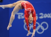 萨巴伦卡赛点兑现，山东泰山淘汰巴黎圣日耳曼晋级四强，主帅激动落泪的简单介绍